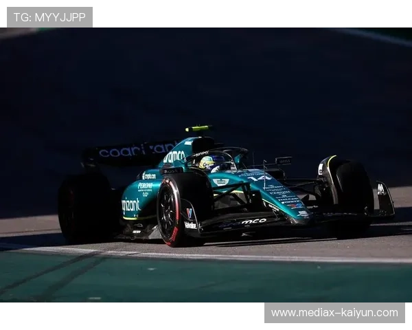 F1巴西大奖赛冲刺赛：诺里斯夺冠，维斯塔潘排名第四