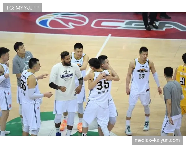 CBA赛场出现西语助威横幅，为效力广厦的阿根廷球员拉普罗维托拉加油