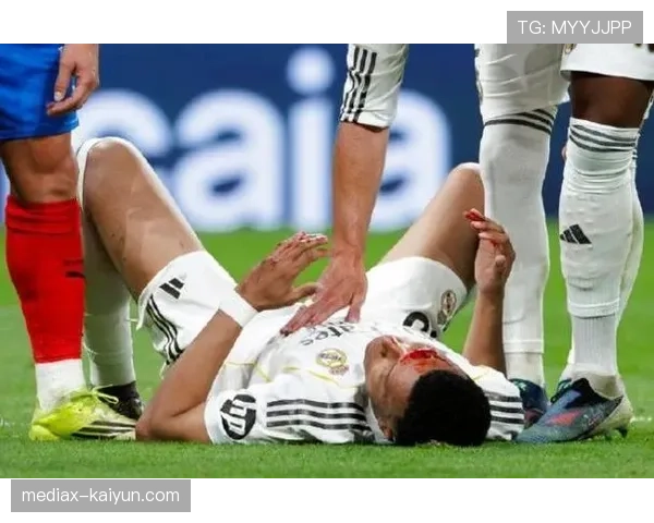 VAR争议再起：皇马对阵赫罗纳一役姆巴佩被肘击遭漏判